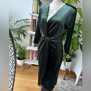 Zara green velvet dress, size l fits small-medium